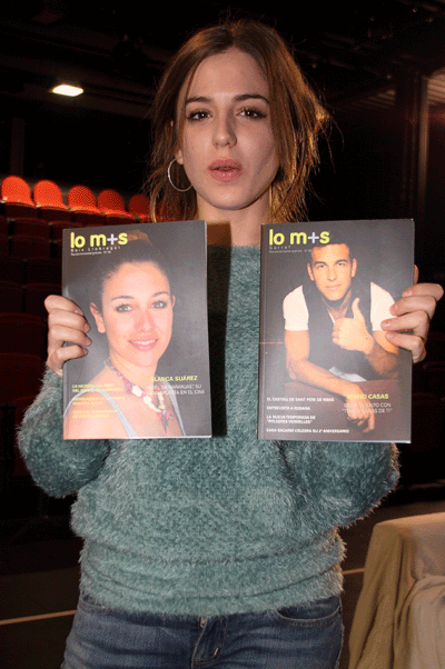 Marina Salas con las portadas de la Revista Lo m+s, con Mario Casas y Blanca Suárez, compañeros de "El Barco"