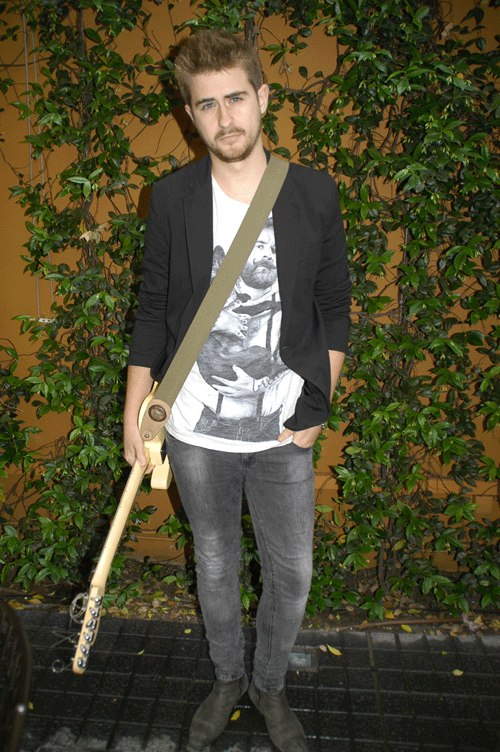 En "Mafia" se empieza dando las "Buenas noches" y se acaba pidiendo "Ábreme la puerta".