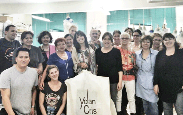 Imagen de Raquel del Rosario en su visita al taller de YolanCris, esta mañana en Barcelona. Twitter Raquel del Rosario.