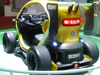 El Renault Twizy Sport F1 dispone de muchos elementos de la Fórmula 1, como el sistema de regeneración de la energía cinética KERS, capaz de aprovechar una parte de la energía de las frenadas o los neumáticos ‘slicks’. 