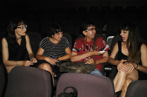 Un dels aspectes de "Confessions..." és la gran complicitat que tenen amb el públic “és un amic més”.