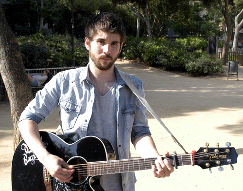 Uno de los lugares que le encantaria actuar es la Sala Apolo, aunque considera que todos los espacios pueden ser fantásticos para actuar y emocionar al público.