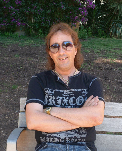  El artista andaluz presentará este sábado 15 de junio su disco en la Sala Salamandra de L’Hospitalet de Llobregat en el espectáculo "Noche Mágica con Escoberito, Ketito & Chaleco"