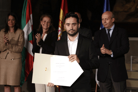 Juan Antonio Bayona recibió el Premio Nacional de Cinematografia, y se mostró muy crítico con la política cultural del gobierno. Foto Montse Castillo.