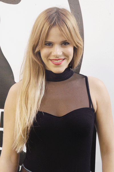 Ana Mª Perelló es cazadora en ei filme