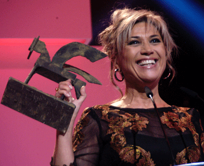 En su discurso, Júlia dedicó el premio a dos mujeres de su equipo y  lamentó "el capital humano jubilado por la crisis".