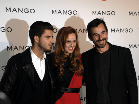 Trio "de lujo" de actores propulares de la televisión: Maxi Iglesias, Maria Castro y Santi Millán.