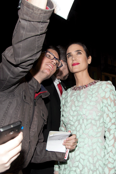 En Noé Jennifer Connelly interpreta a Naamá, esposa del protagonista, Noé, interpretado por  Russell Crowe, con el que ya protagonizó "Una mente Maravillosa"