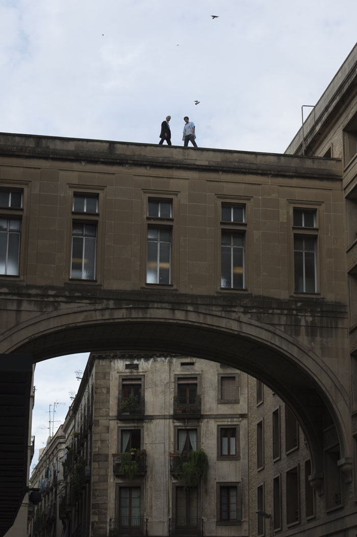 El rodaje que continuará hasta finales de agosto, cuenta con espectaculares escenas de acción, como la de la imágen. Foto - Prensa Anacleto, Agente Secreto.