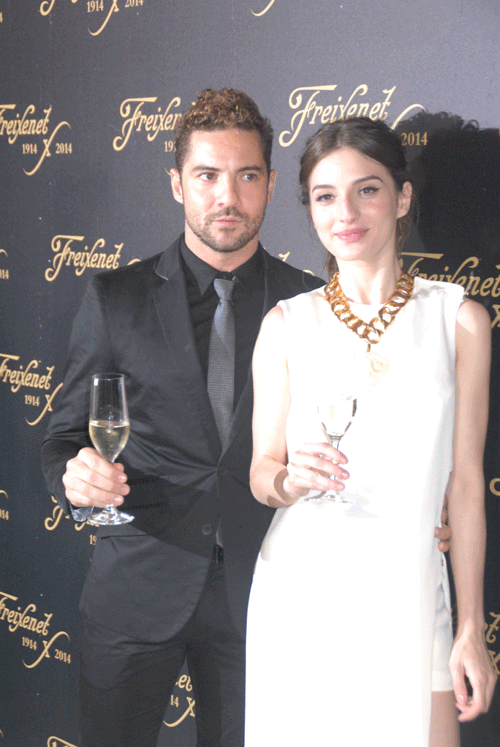 David Bisbal con Maria Valverde en la presentación del spot de Freixenet, celebrada este martes en Caves Freixenet.