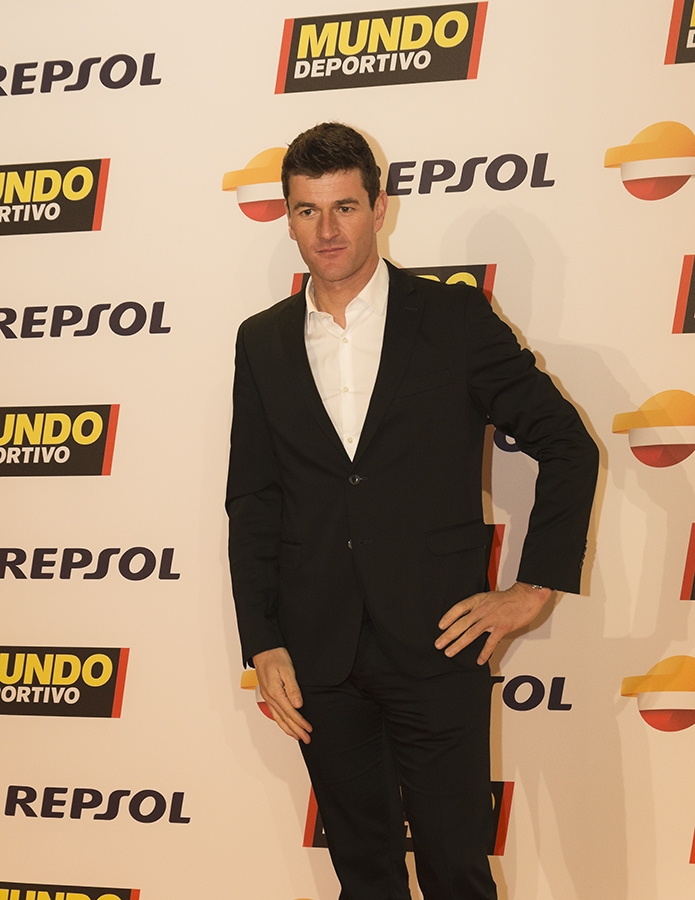 El piloto Marc Coma, flamante ganador del Dakar, recibió el trofeo a la trayectoria deportiva Correos