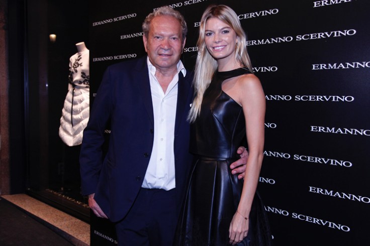 Ermanno Scervino y la modelo Cristina Tosio 