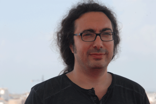 El director Hector Hernández Vicens