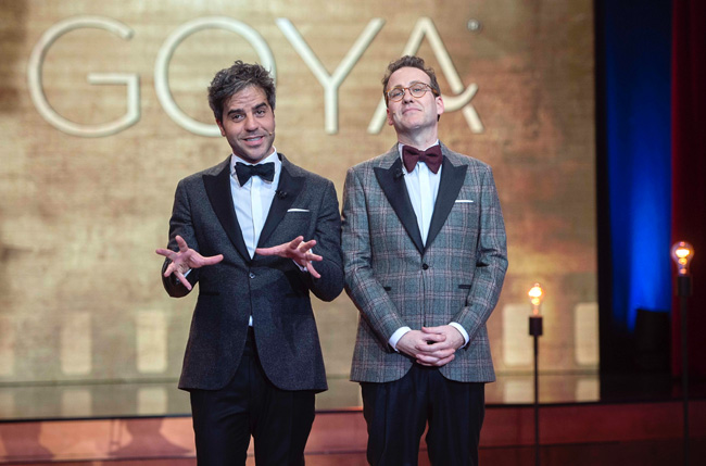 AOR0672bis copia presentadores.jpg