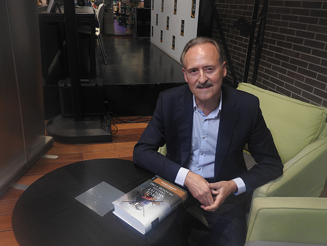 esscriptor 1 bis.jpg