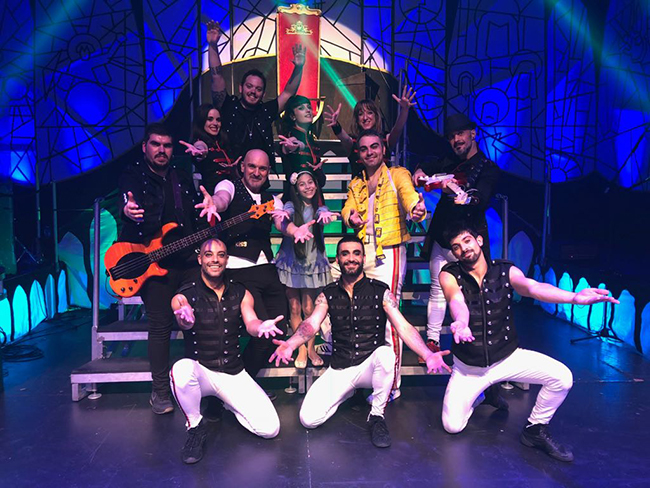 MELANI WE LOVE QUEEN 1.JPG