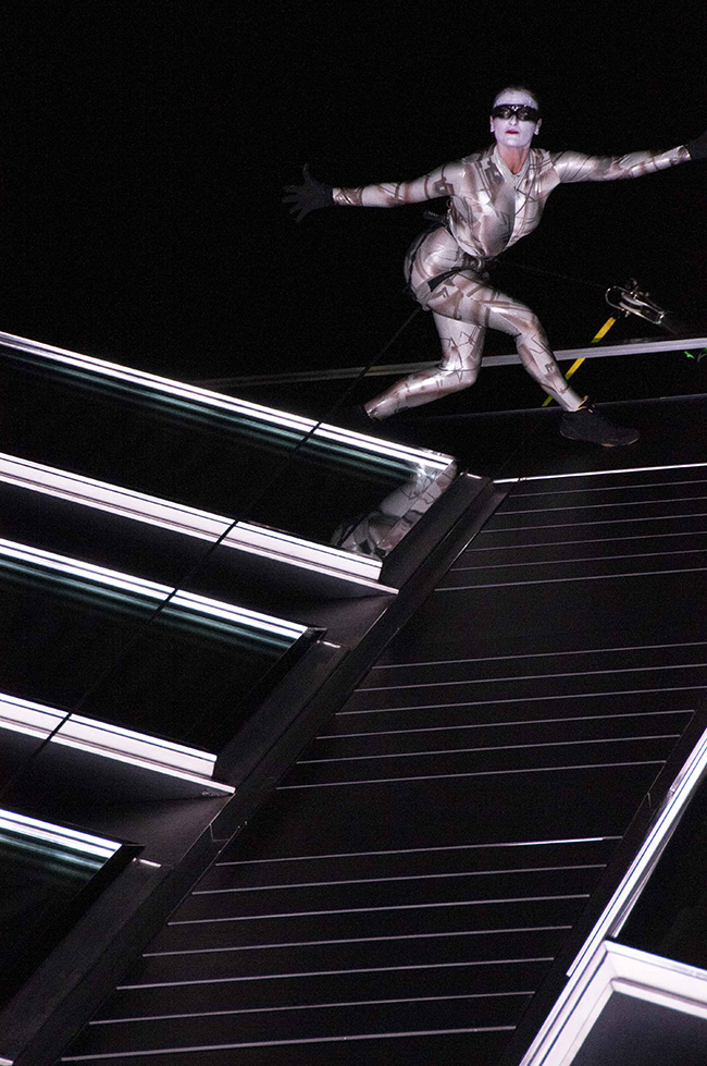 Barcelona Edition y La Fura dels Baus Barnafotopress.jpg