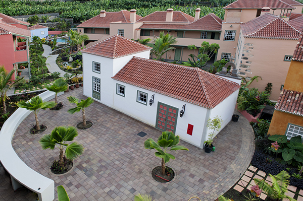 capilla-y-jardin-hotel-hacienda-de-abajo_23162445833_o